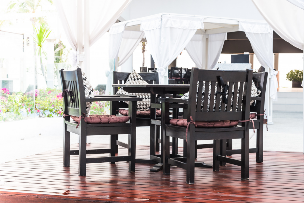 Backyard Dining